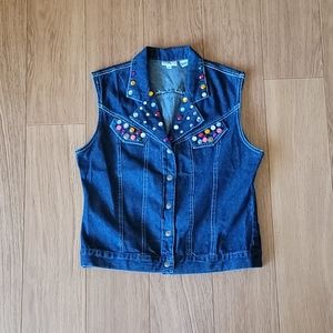 Denim Vest w/  Rinstones 🌈